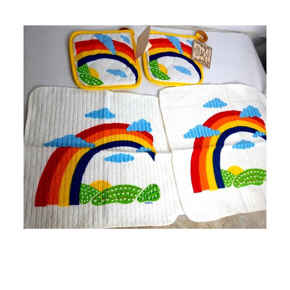 Vintage The Kitchen Shoppe R A Briggs Rainbow Potholders And Towels Set of 4 - Picture 1 of 9